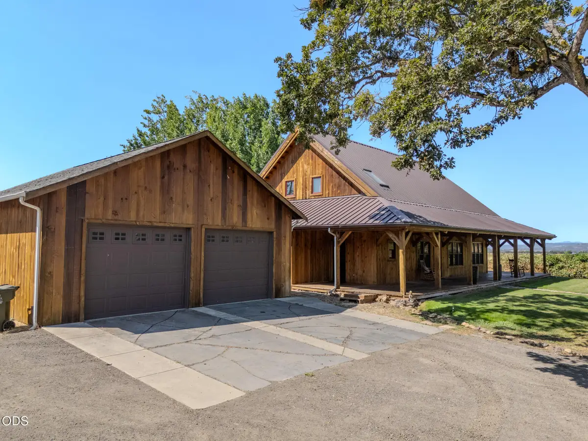688 Worthington Road, Eagle Point, OR 97524 - #1