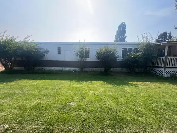 61445 SE 27th Street #UNIT 18, Bend, OR 97702
