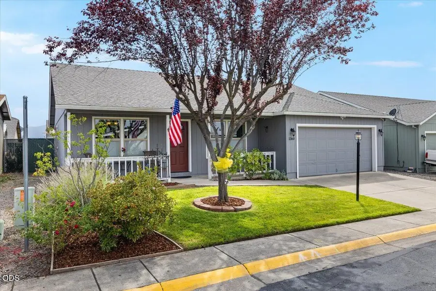 2360 Evan Way, Central Point, OR 97502 - #2