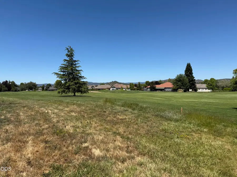Robert Trent Jones Boulevard #3, Eagle Point, OR 97524 - #2