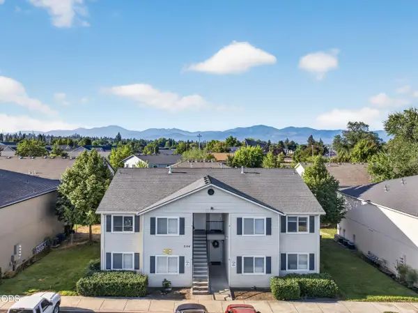 2154 Crater Lake Avenue, Medford, OR 97504