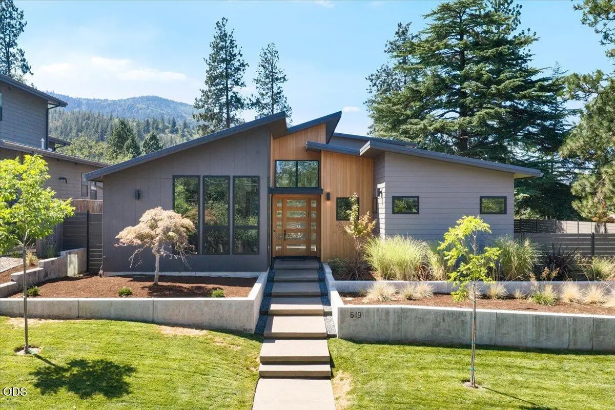 619 Elkader Street, Ashland, OR 97520 - #1