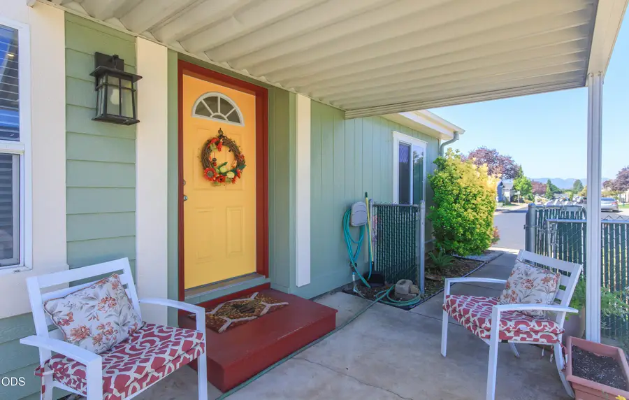 1289 Nadia Way, Central Point, OR 97502 - #3