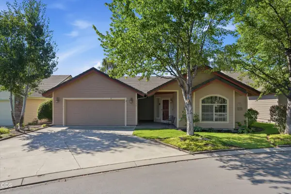 1736 NW Nickernut Place, Redmond, OR 97756