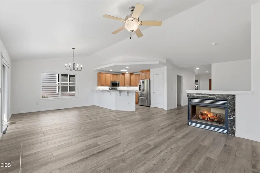 1736 NW Nickernut Place, Redmond, OR 97756 - #3