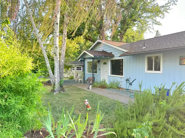 62 S Modoc Avenue, Medford, OR 97504