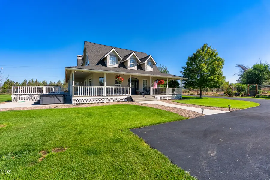 6225 SW Zenith Avenue, Redmond, OR 97756 - #2