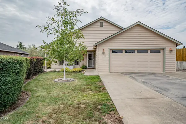 1144 Highlands Drive, Eagle Point, OR 97524