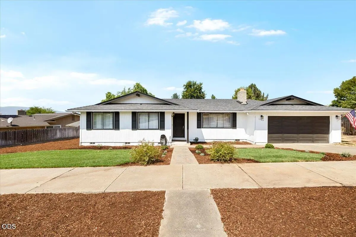 1789 Inverness Drive, Medford, OR 97504 - #1