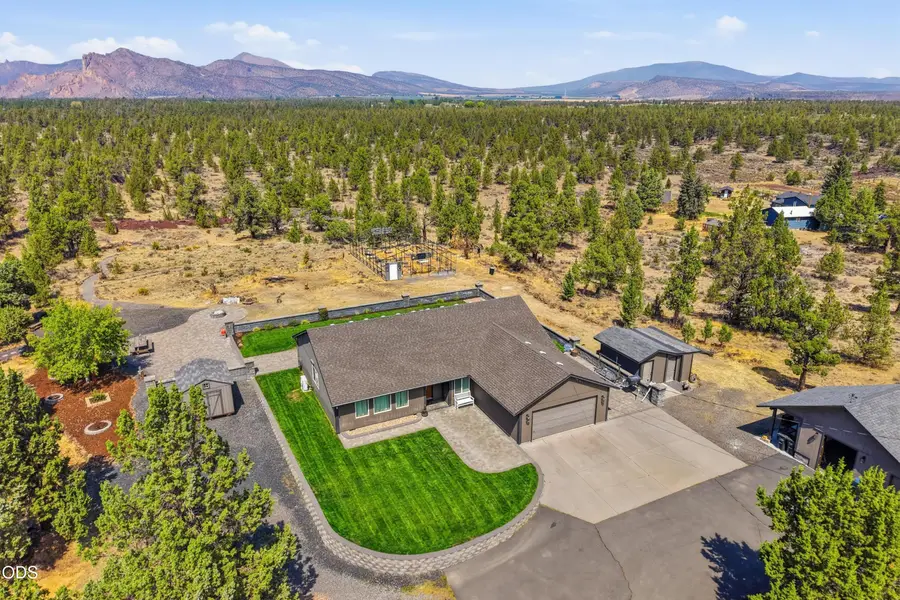 4285 NE Butler Avenue, Redmond, OR 97756 - #3