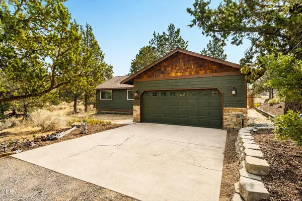 6446 NW Lynch Lane, Redmond, OR 97756