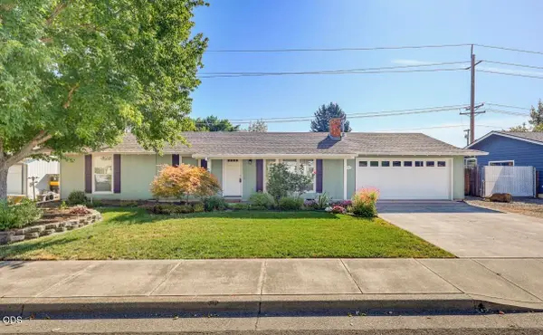 1832 Nancy Avenue, Central Point, OR 97502