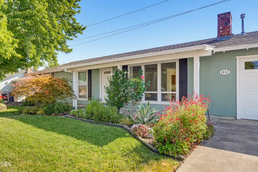 1832 Nancy Avenue, Central Point, OR 97502 - #2