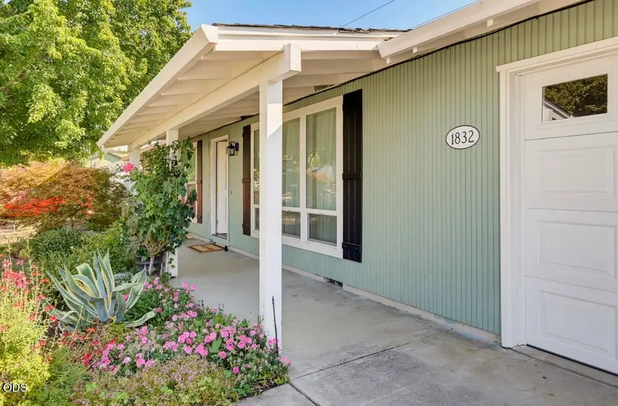 1832 Nancy Avenue, Central Point, OR 97502 - #3