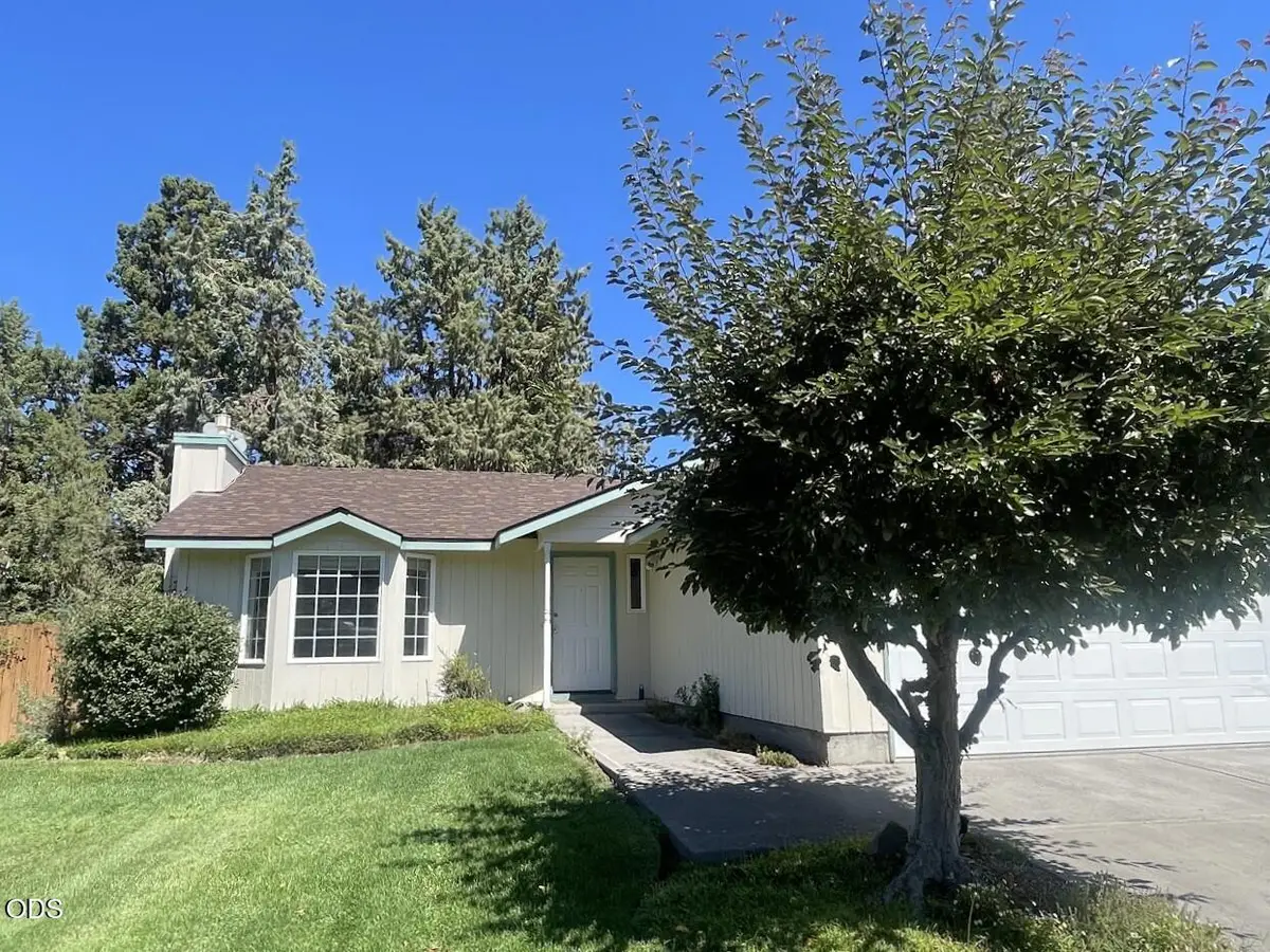 2026 NE Hall Circle, Bend, OR 97701 - #1