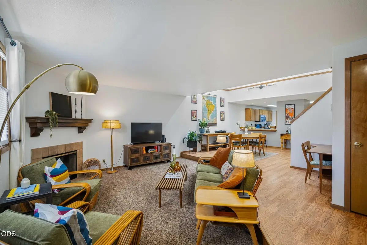 1050 NE Butler Market Road #APT 37, Bend, OR 97701 - #1