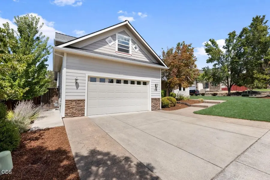 1151 Arrowhead Trail, Eagle Point, OR 97524 - #3