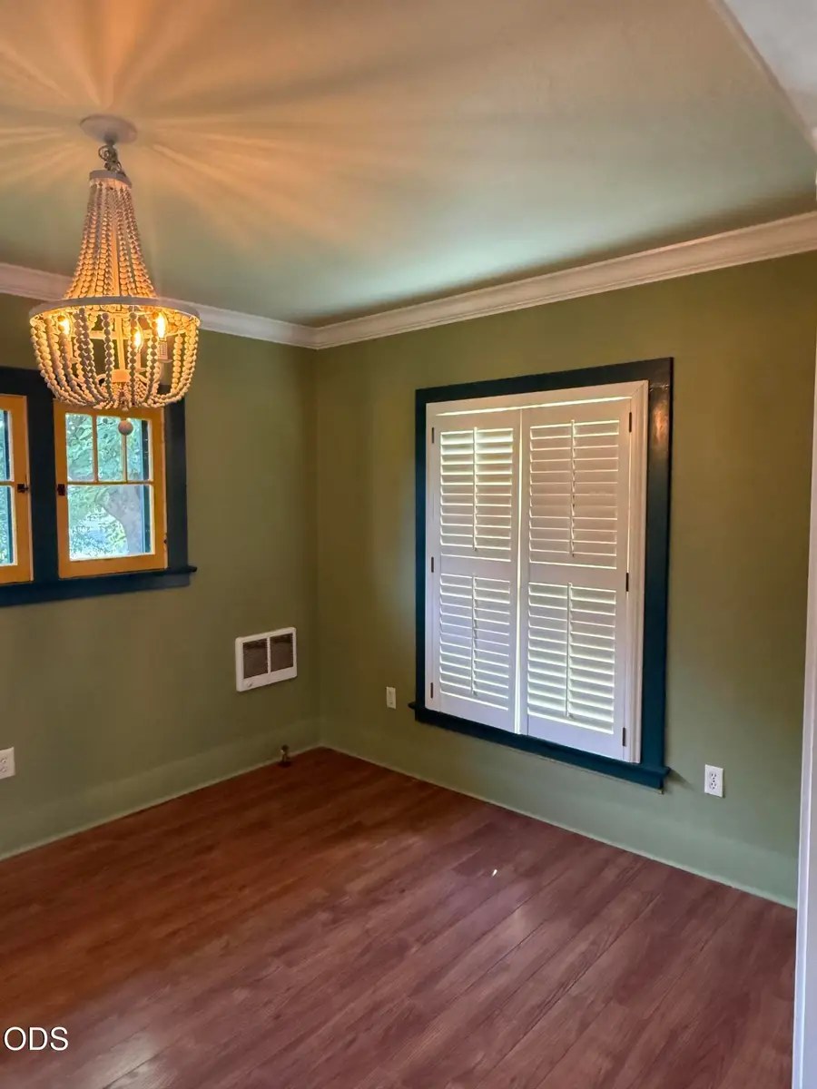323 Laurel Street, Medford, OR 97501 - #3