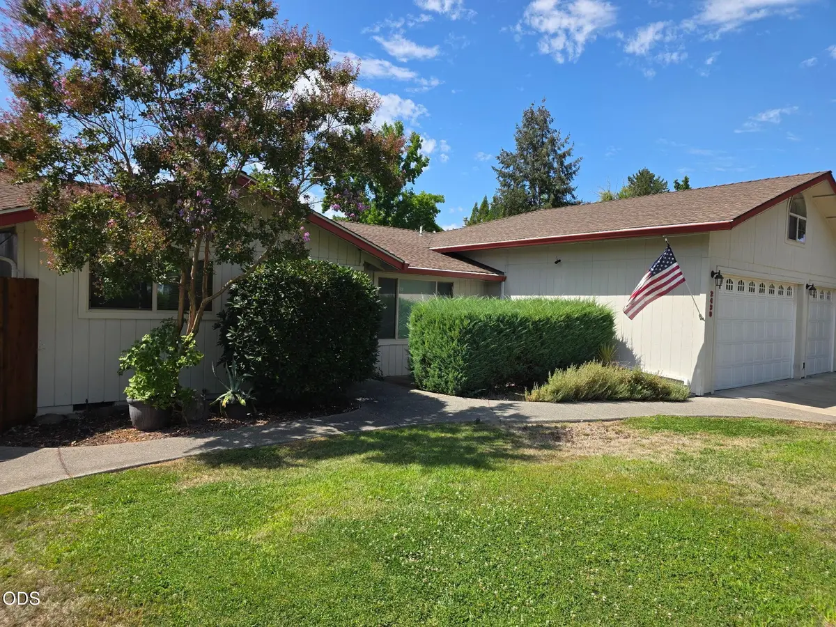 2439 Hawaiian Avenue, Medford, OR 97504 - #1