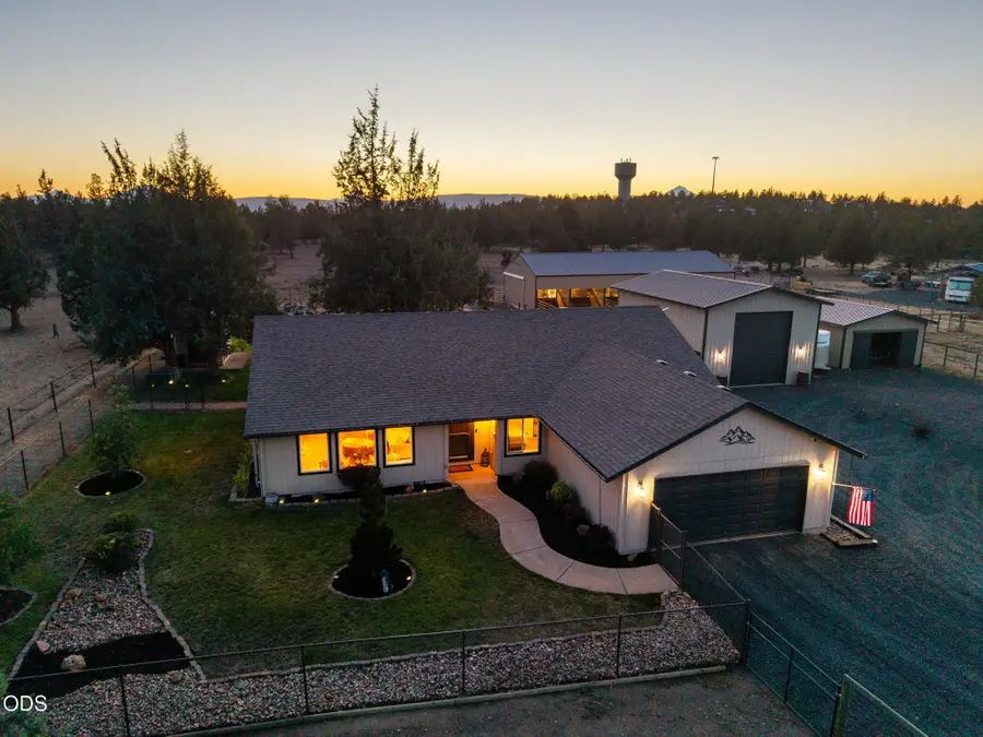 13714 SW Chipmunk Road, Terrebonne, OR 97760 - #2