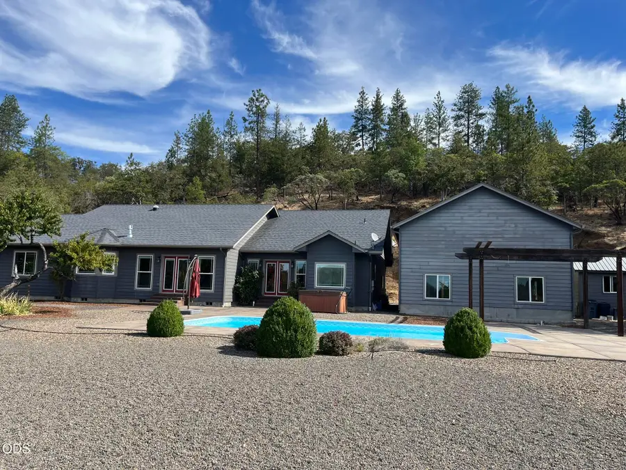158 Rockingham Circle, Eagle Point, OR 97524 - #3