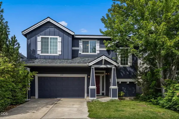 2840 NE Sedalia Loop, Bend, OR 97701