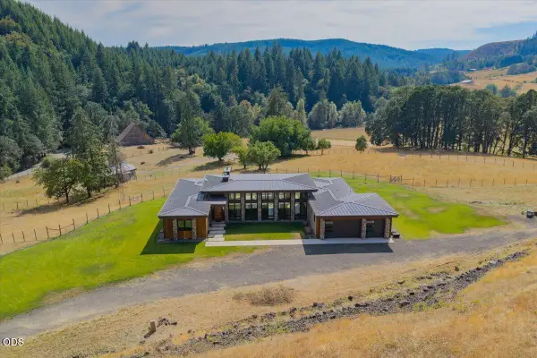 13700 SW East Creek Road, Willamina, OR 97396