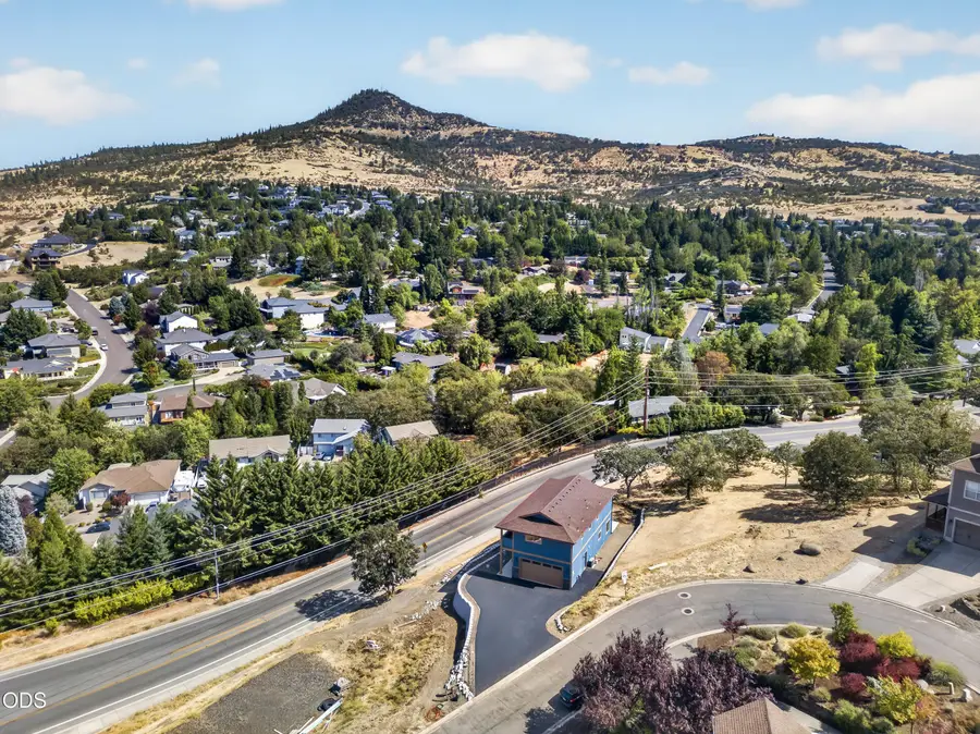 4148 Barbara Jean Way, Medford, OR 97504 - #2