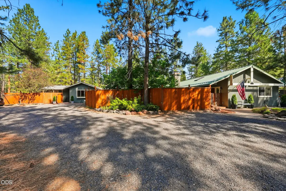 14911 Conestoga, Sisters, OR 97759 - #1