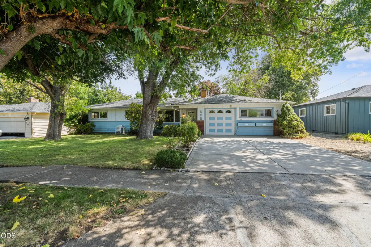 1525 Whitman Avenue, Medford, OR 97501 - #1