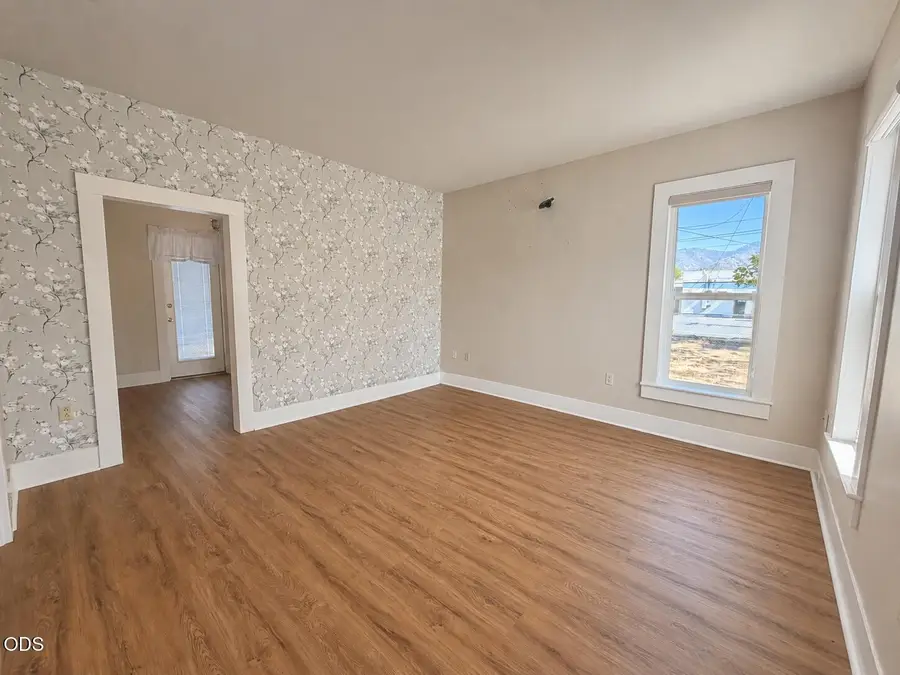 316 SE 8th Street, Grants Pass, OR 97526 - #3