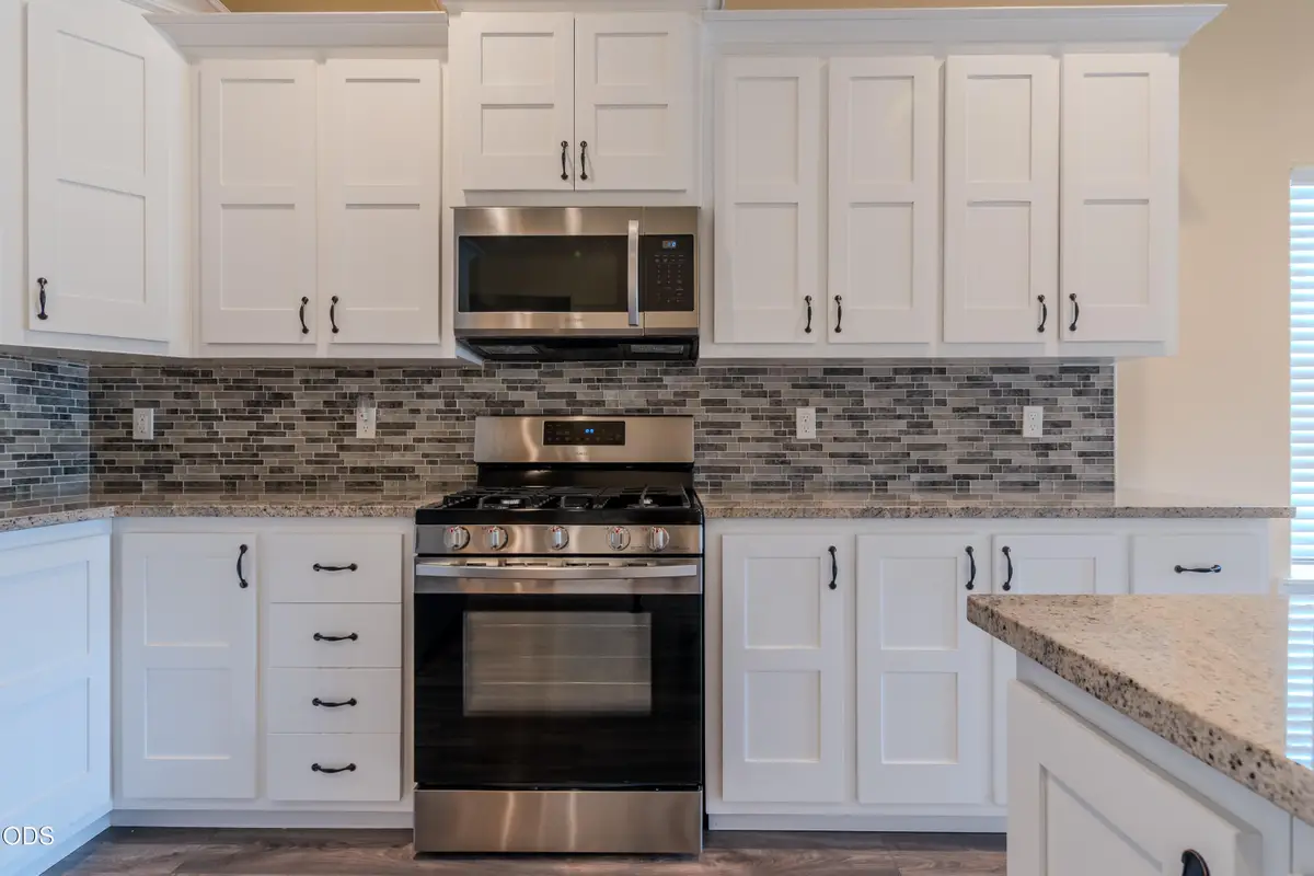 656 Nobility Drive, Medford, OR 97501 - #1