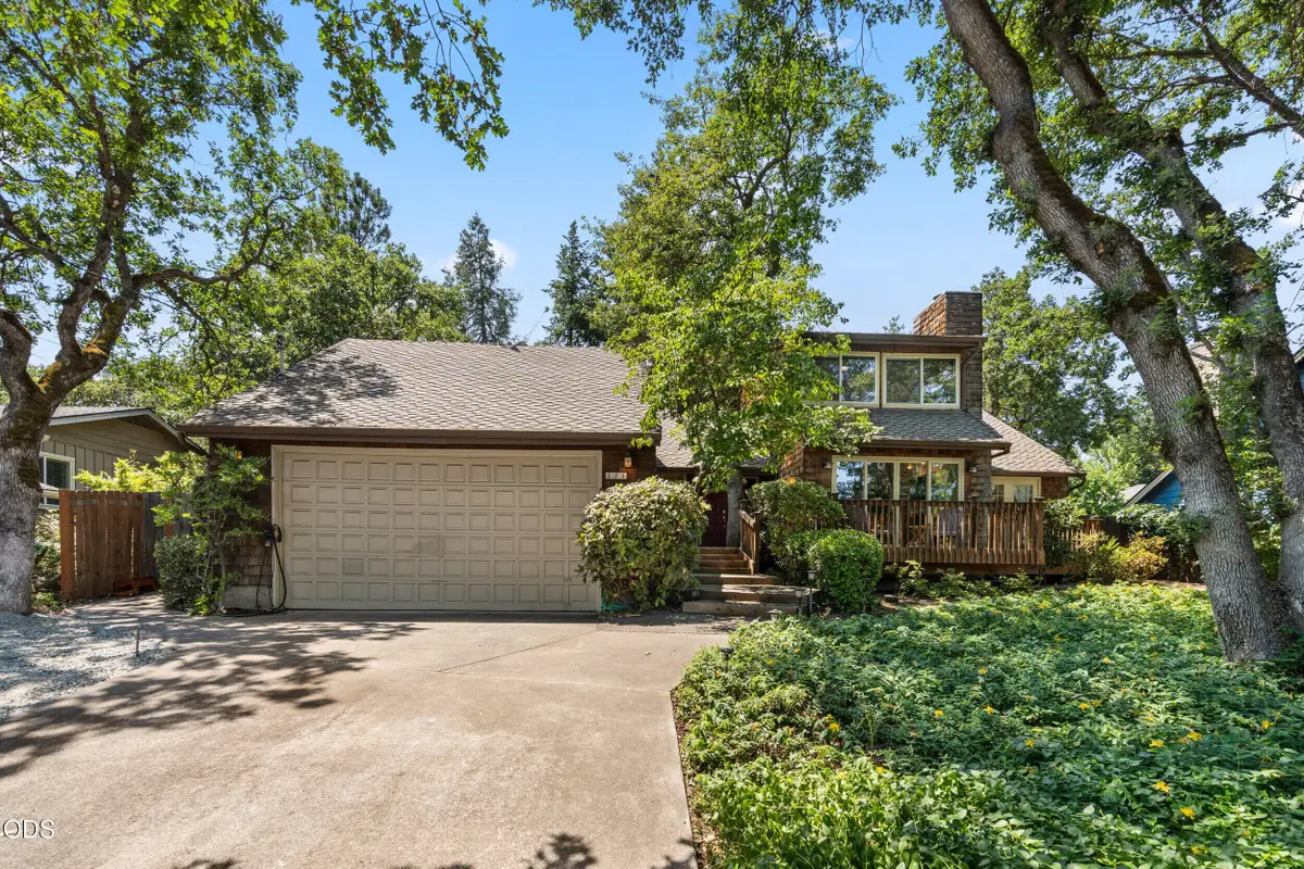 521 Sunrise Avenue, Medford, OR 97504 - #1