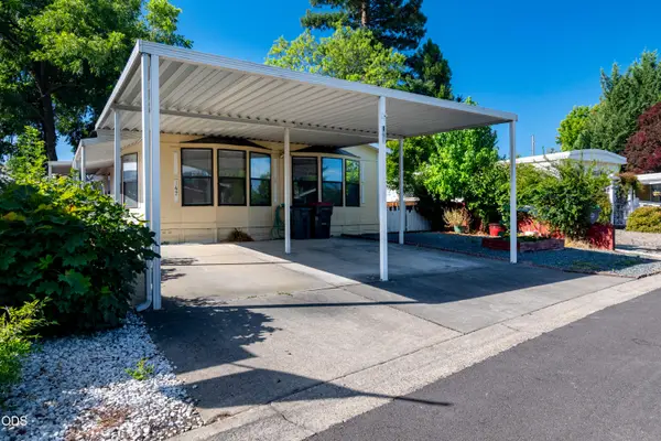 3431 S Pacific Highway #SPC 147, Medford, OR 97501