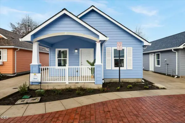 144 Esperanza Court #Lot 7, Medford, OR 97501