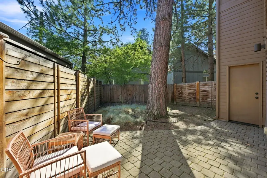 40 SW Mckinley Avenue #UNIT 1, Bend, OR 97702 - #2