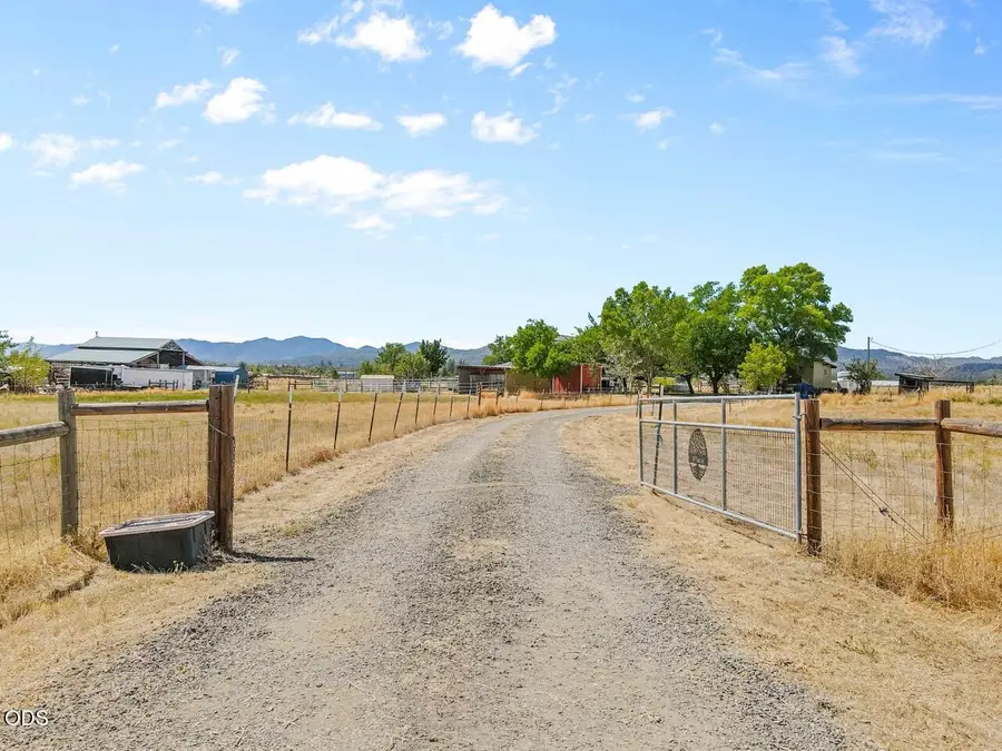 14501 Avalon Road, White City, OR 97503 - #3