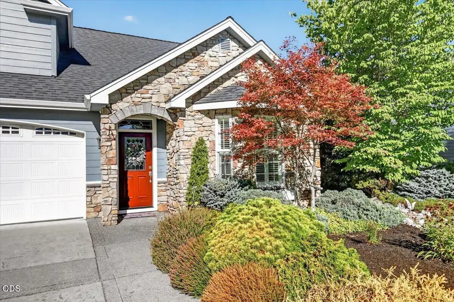 1240 Stonegate Drive, Medford, OR 97504 - #3