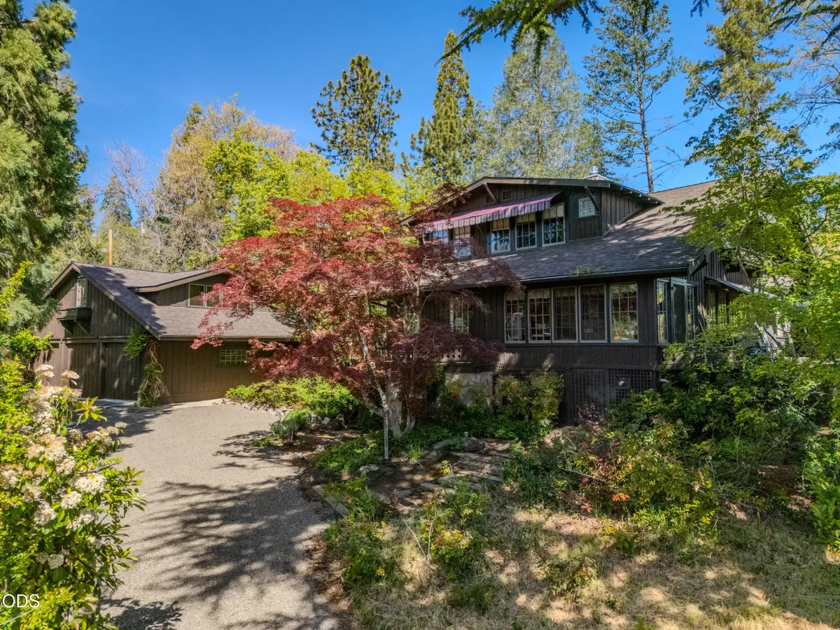 2569 Old Stage Road, Medford, OR 97502 - #1