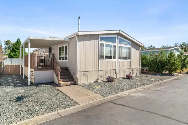 3555 S Pacific Highway #SPC 188, Medford, OR 97501