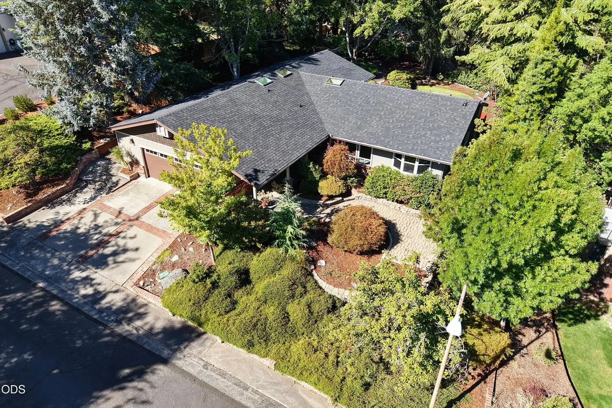 76 Monterey Drive, Medford, OR 97504 - #1