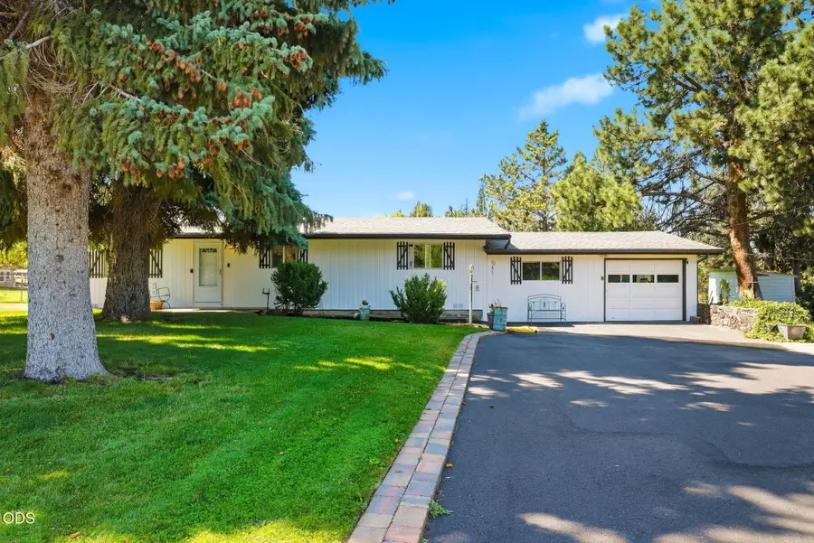 63825 Scenic Drive, Bend, OR 97703 - #3