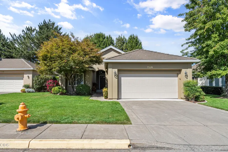 706 Summerwood Drive, Medford, OR 97504 - #3