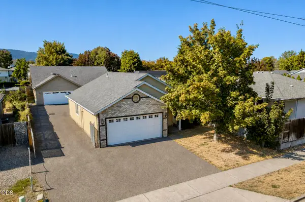 2825 Duell Avenue, Medford, OR 97501