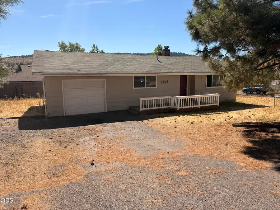 1124 N 7th Street, Klamath Falls, OR 97601 - #2