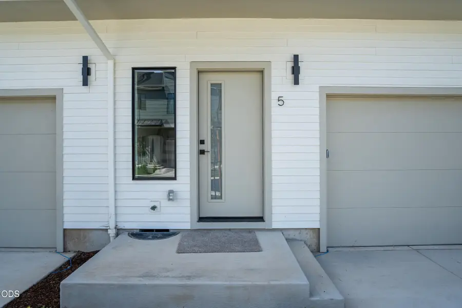 2032 Sunset Drive #5, Medford, OR 97501 - #2