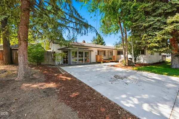2245 NE Shepard Road, Bend, OR 97701