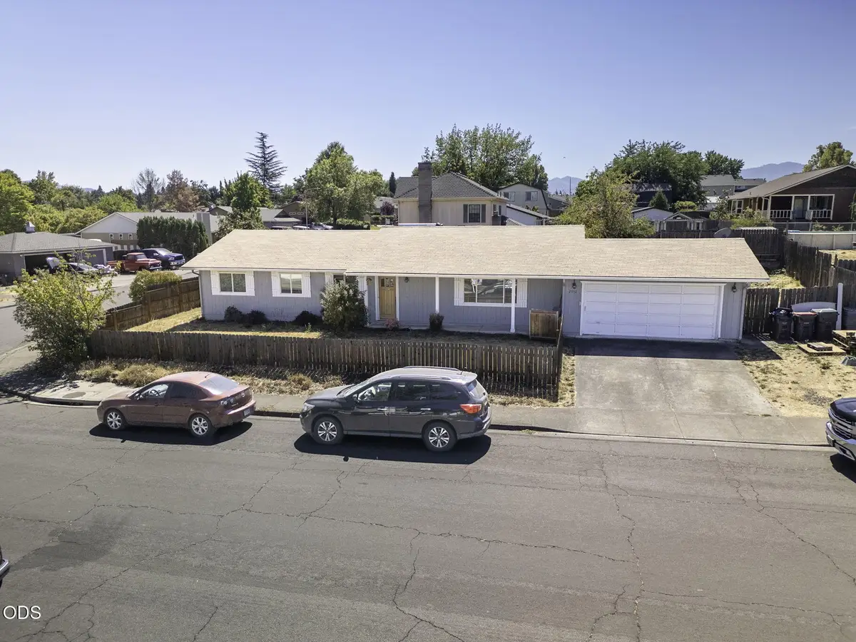 2552 Brookside Drive, Medford, OR 97504 - #1