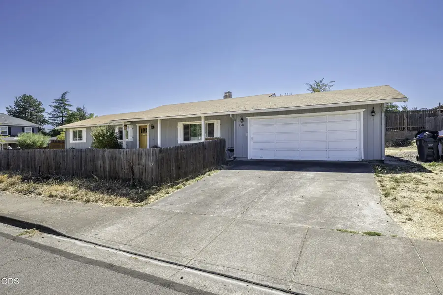 2552 Brookside Drive, Medford, OR 97504 - #2