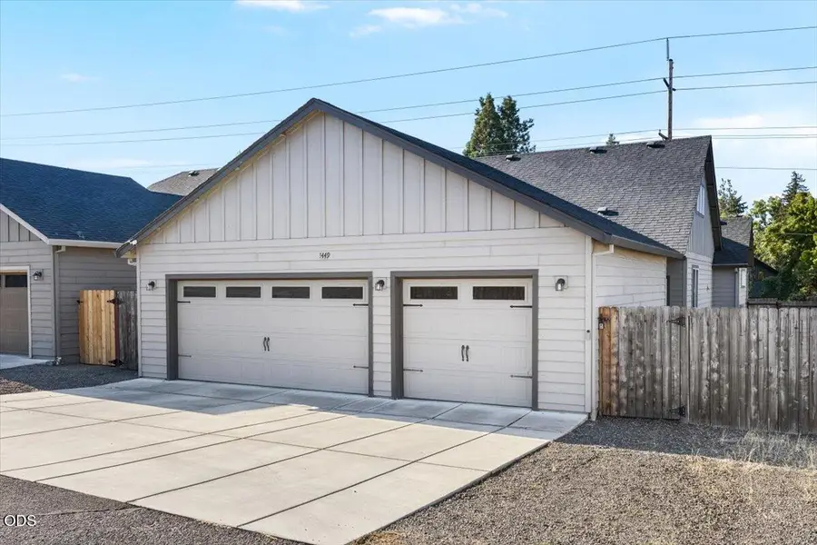 1449 Spring Street, Medford, OR 97504 - #2
